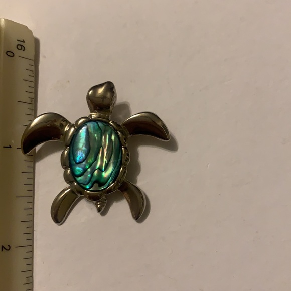 Hawaiian Turtle blue shell brooch - Picture 10 of 11